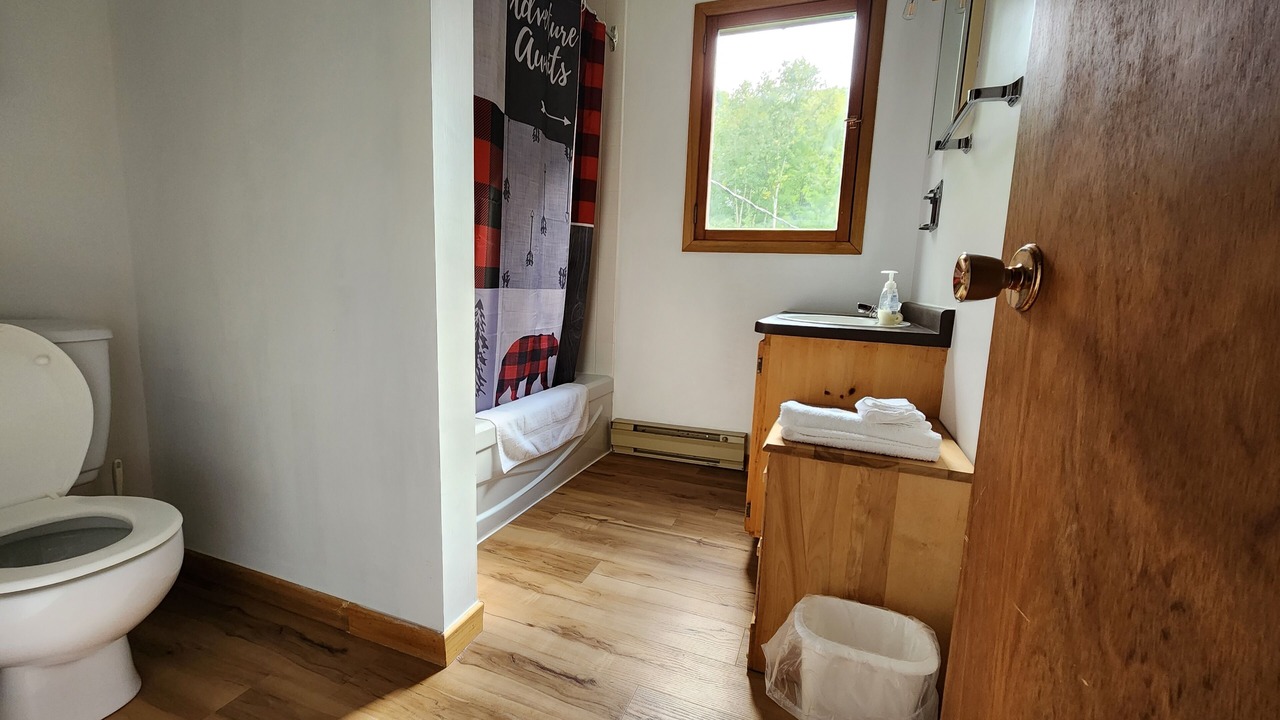 Photo of Bathroom in Dysart et al