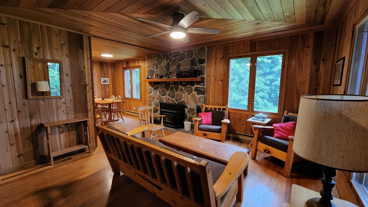Photo of Livingroom in Dysart et al