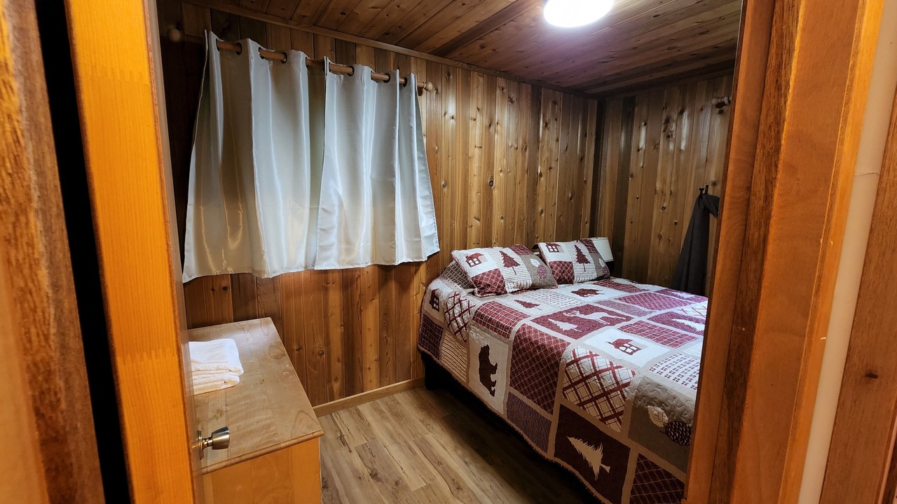 Photo of Bedroom in Dysart et al