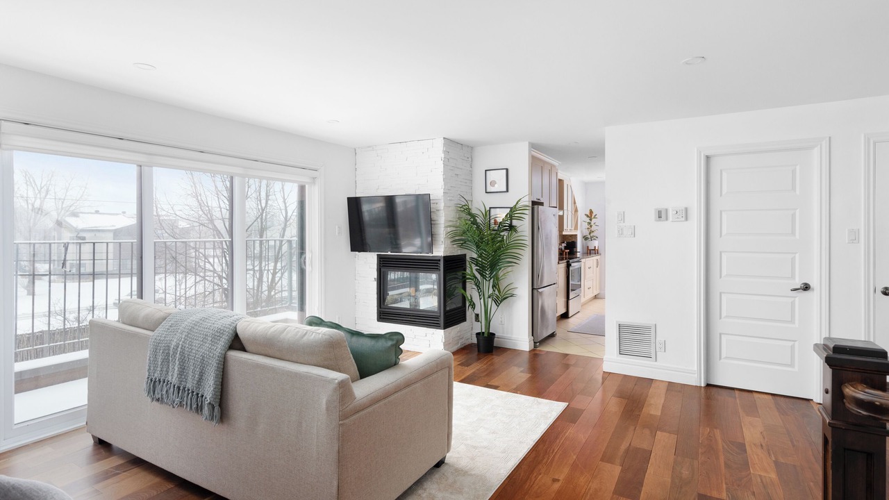 Photo of Livingroom in Boisbriand