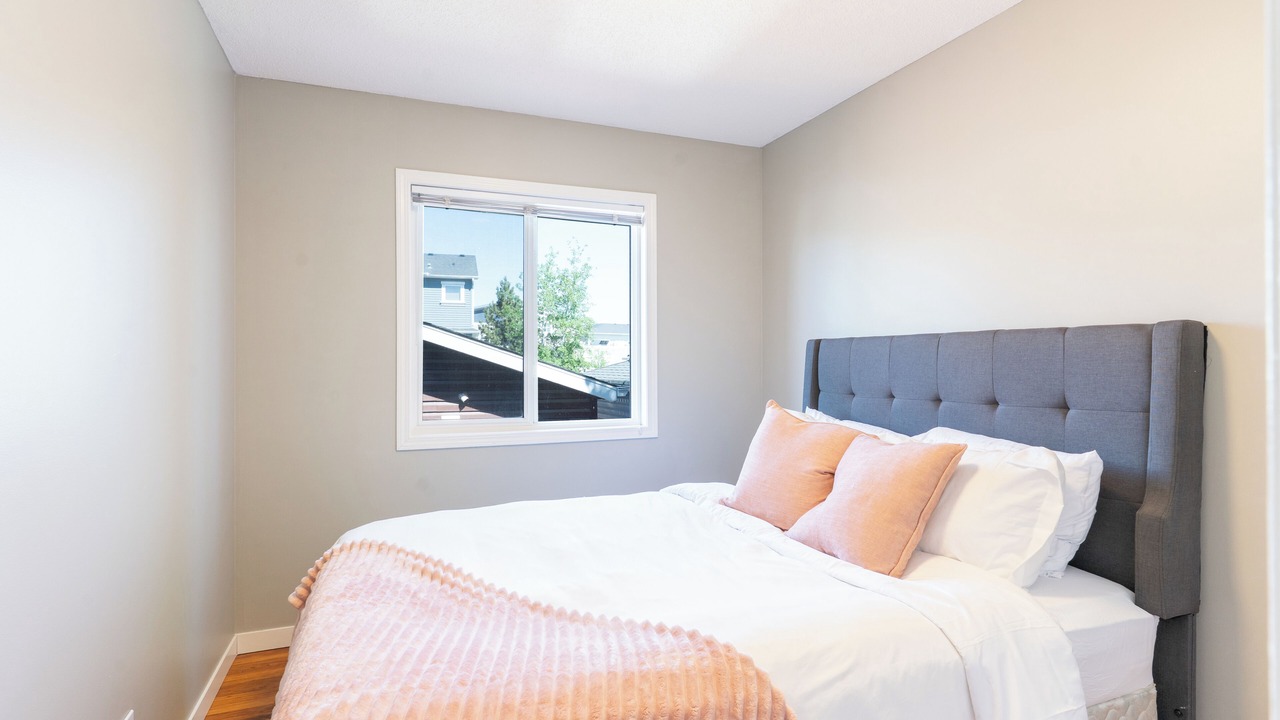 Photo of Bedroom in Evanston