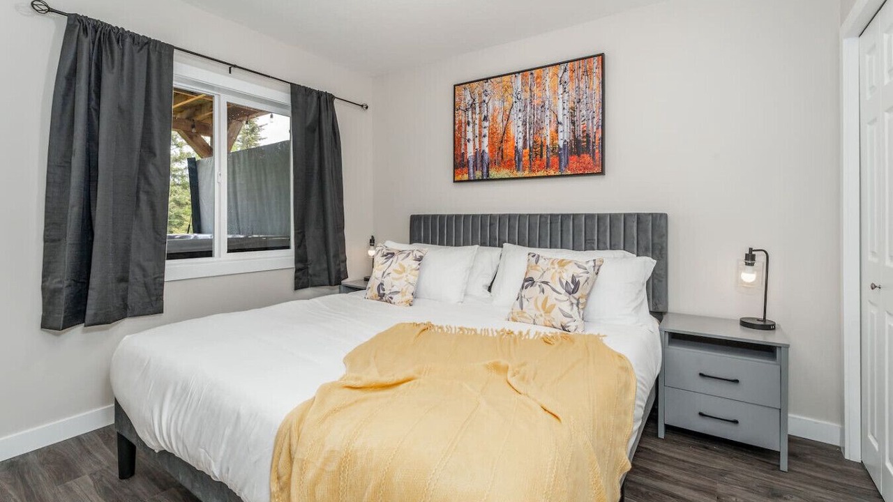 Photo of Bedroom in Canmore