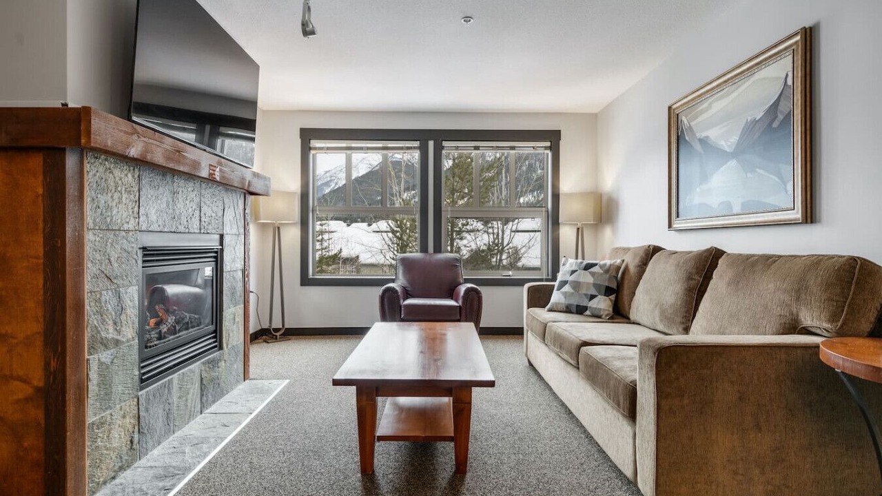 Photo of Livingroom in East Kootenay