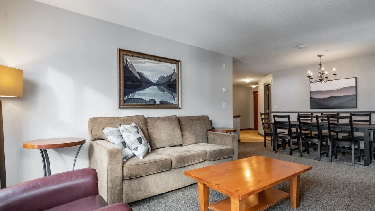 Photo of Livingroom in East Kootenay