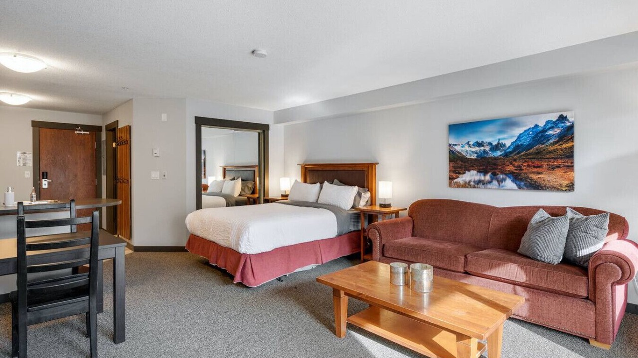 Photo of Livingroom in East Kootenay
