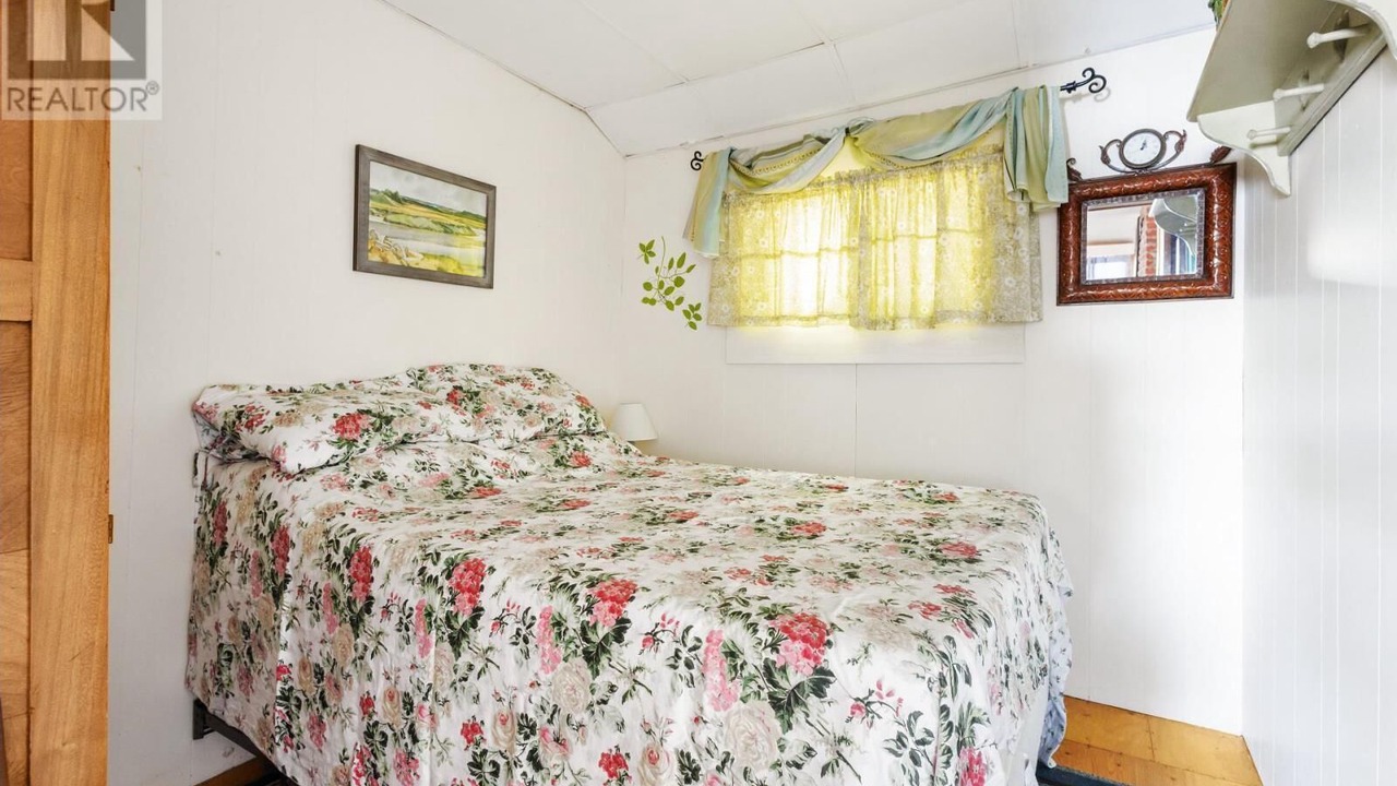 Photo of Bedroom in Centre Hastings