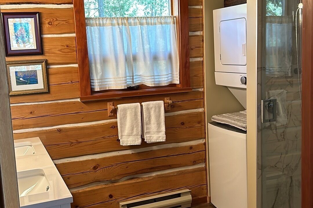 Photo of Bathroom in Mayne Island
