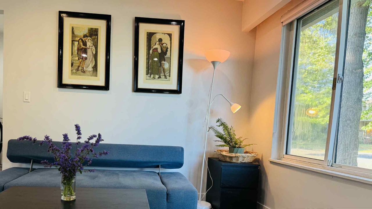 Photo of Livingroom in Fraserview