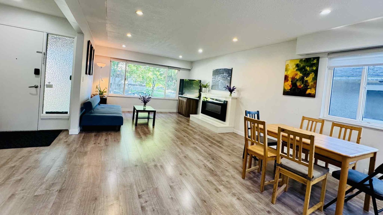 Photo of Livingroom in Fraserview