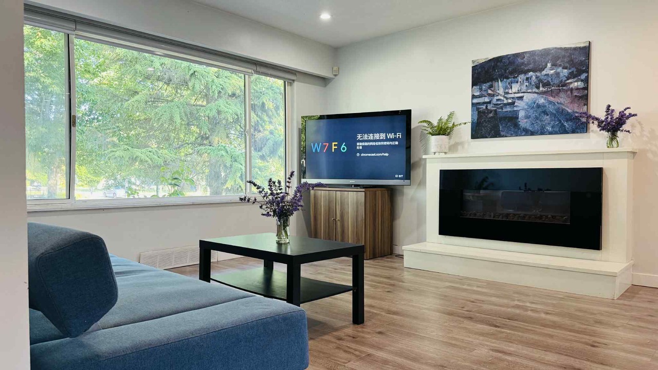Photo of Livingroom in Fraserview