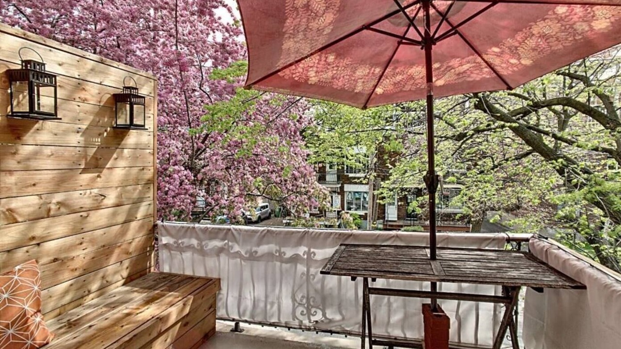 Photo of Patio Balcony in Cote-Des-Neiges—Notre-Dame-De-Grace