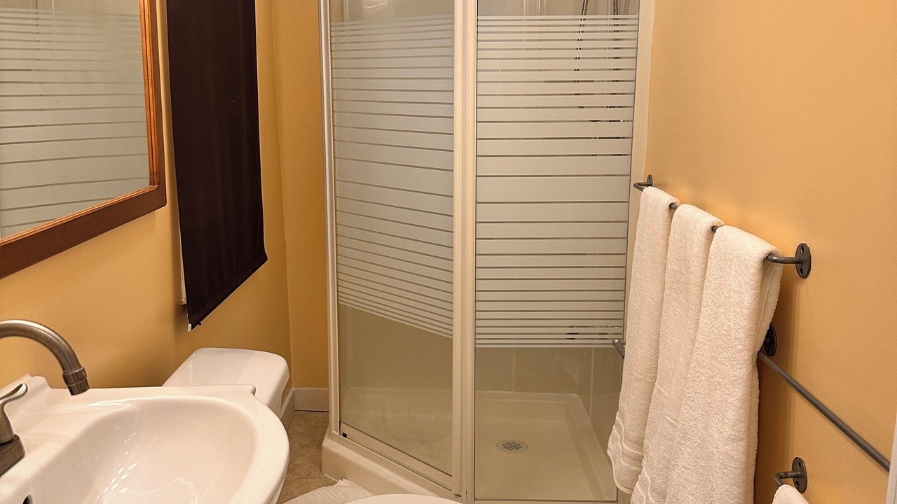 Photo of Bathroom in Dorval