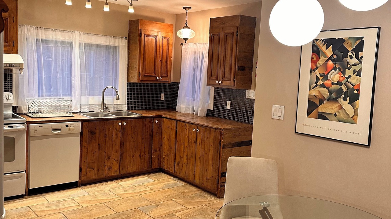Photo of Kitchen in Dorval