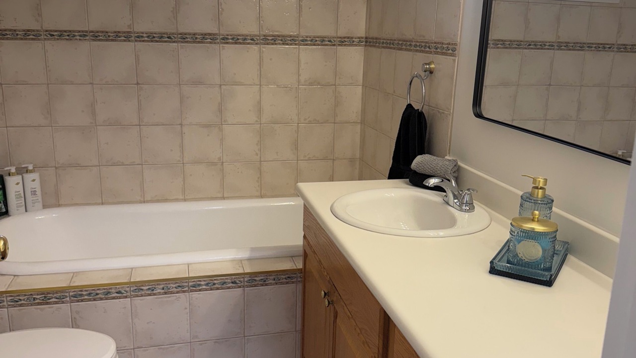 Photo of Bathroom in Sylvan Lake