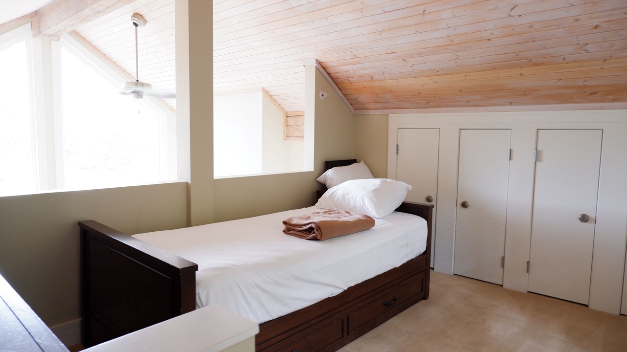 Photo of Bedroom in Pender Island