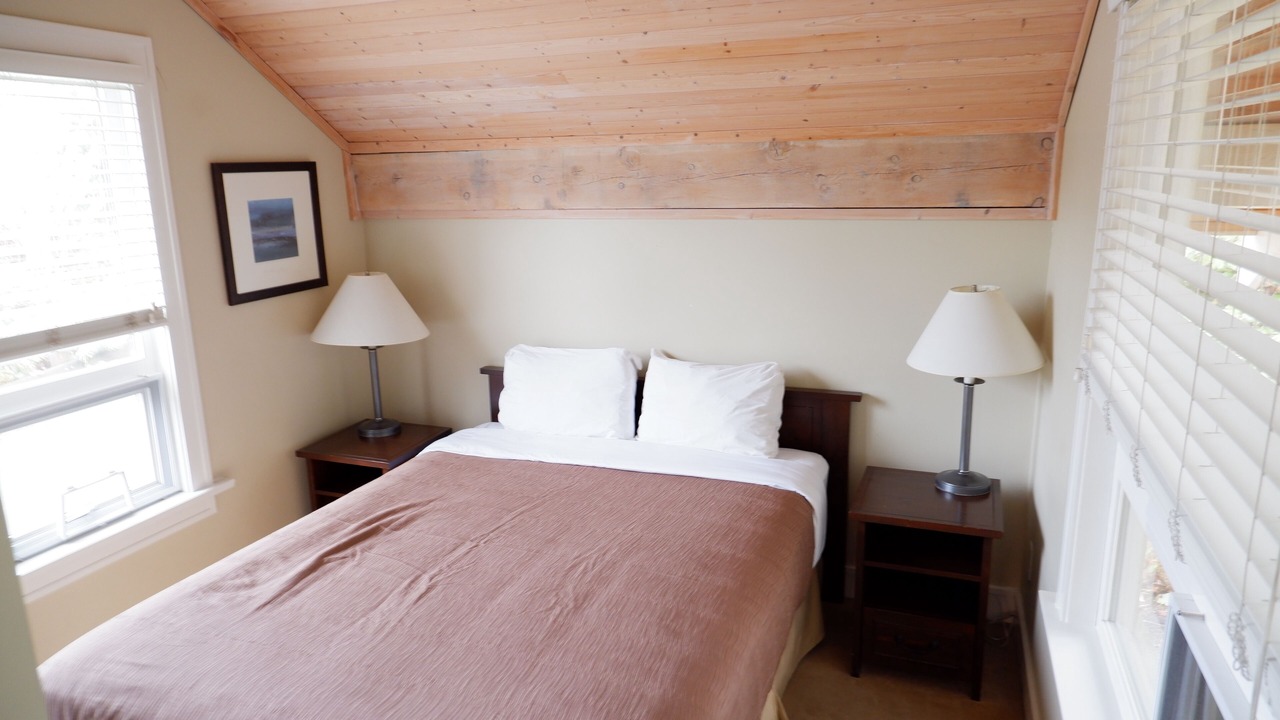 Photo of Bedroom in Pender Island