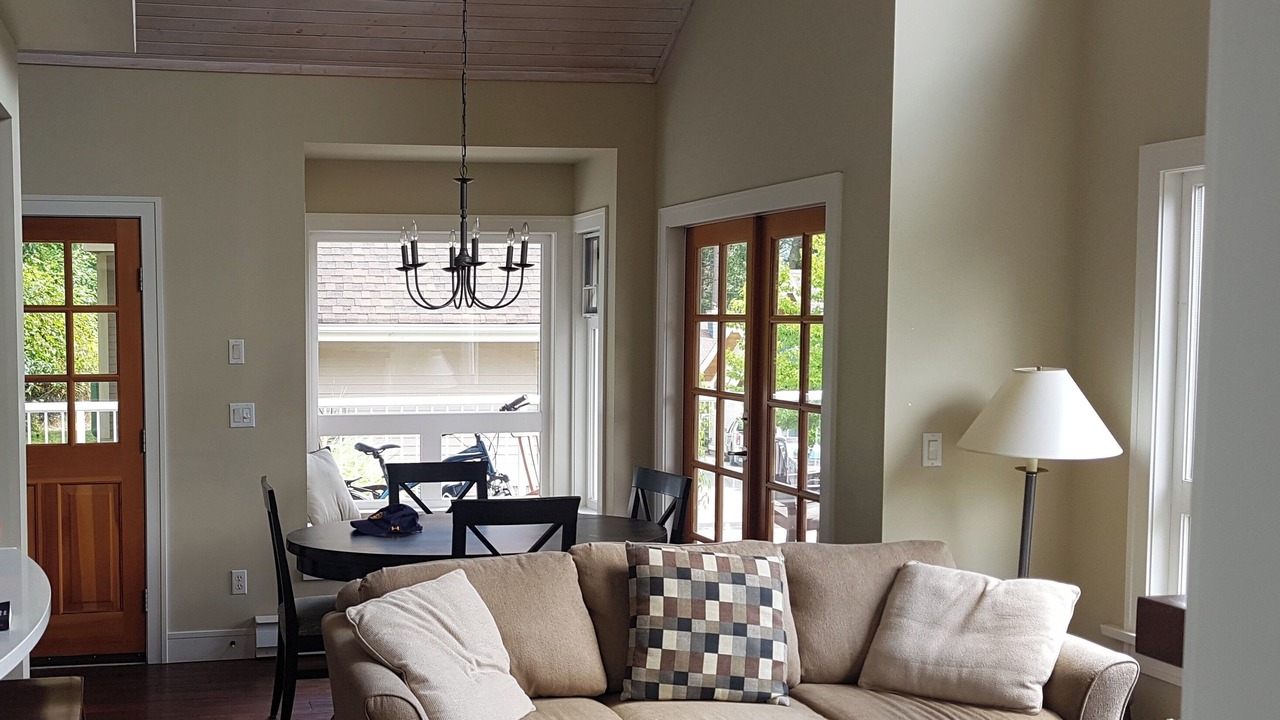 Photo of Livingroom in Pender Island