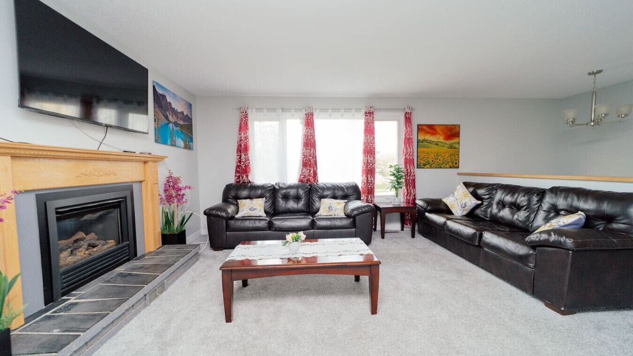 Photo of Livingroom in St. Albert