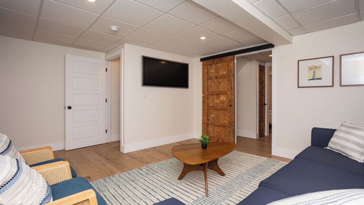 Photo of Livingroom in Canoe Cove