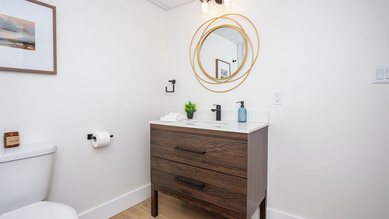 Photo of Bathroom in Canoe Cove