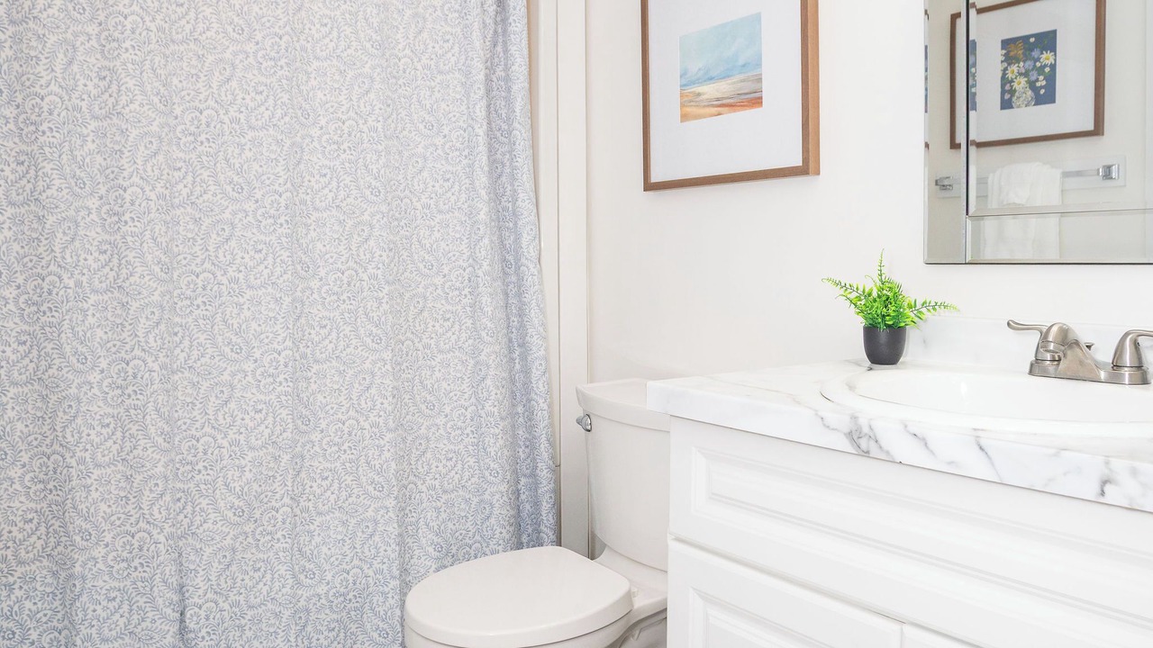 Photo of Bathroom in Canoe Cove