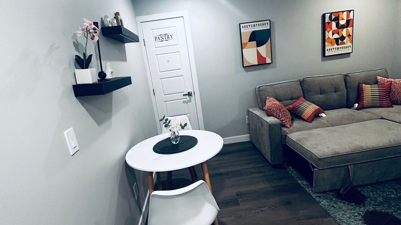 Photo of Livingroom in Evanston