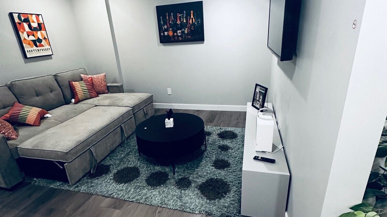 Photo of Livingroom in Evanston