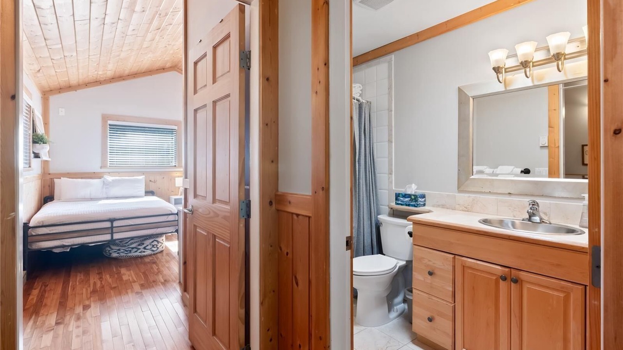 Photo of Bathroom in Ucluelet