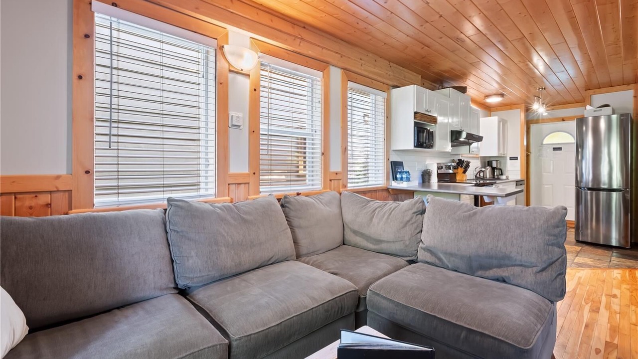 Photo of Livingroom in Ucluelet