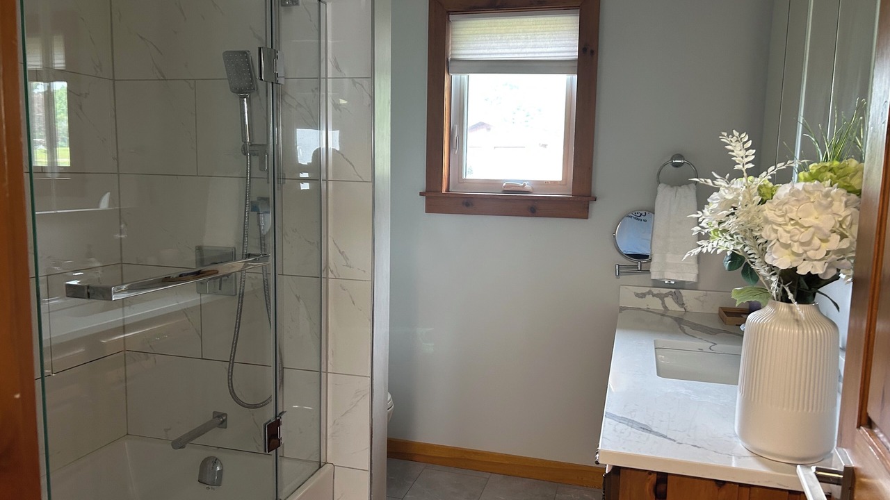 Photo of Bathroom in Wolfe Island