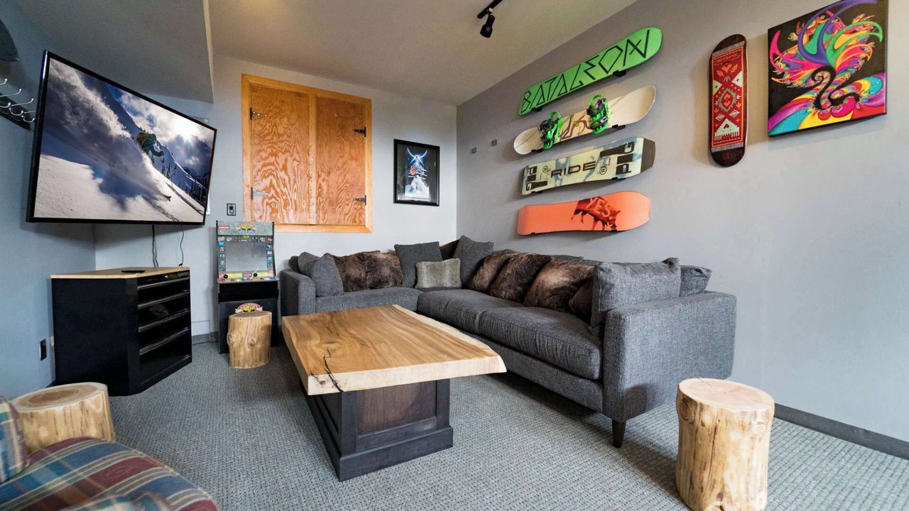 Photo of Livingroom in Snow Pine Estates