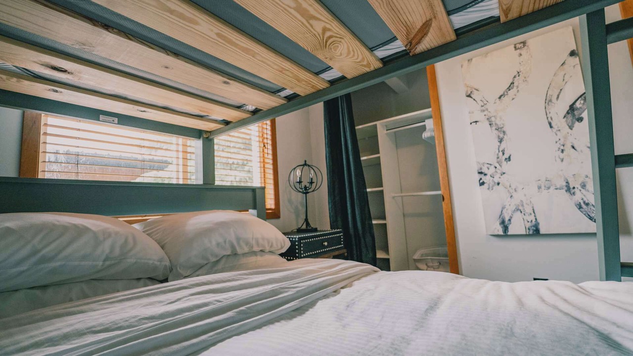 Photo of Bedroom in Snow Pine Estates