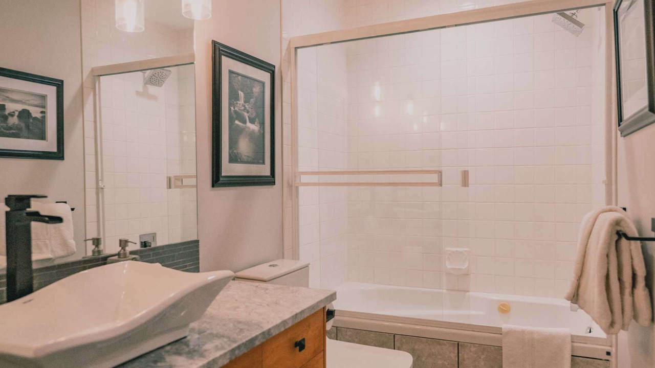 Photo of Bathroom in Snow Pine Estates