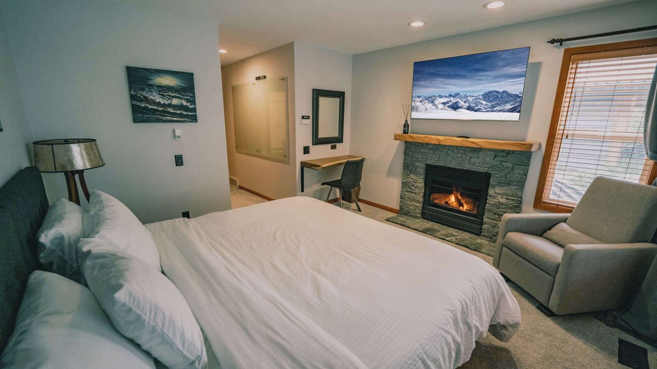 Photo of Bedroom in Snow Pine Estates
