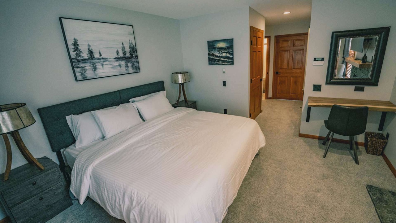 Photo of Bedroom in Snow Pine Estates
