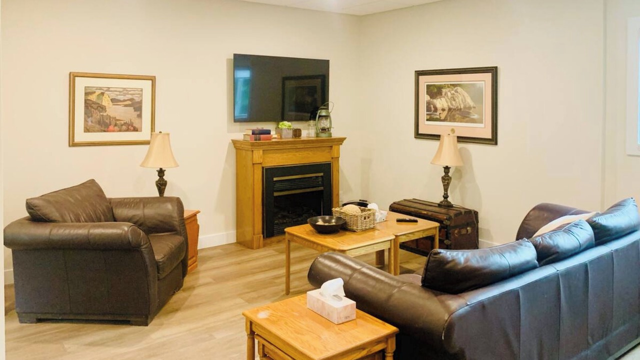Photo of Livingroom in Burk's Falls