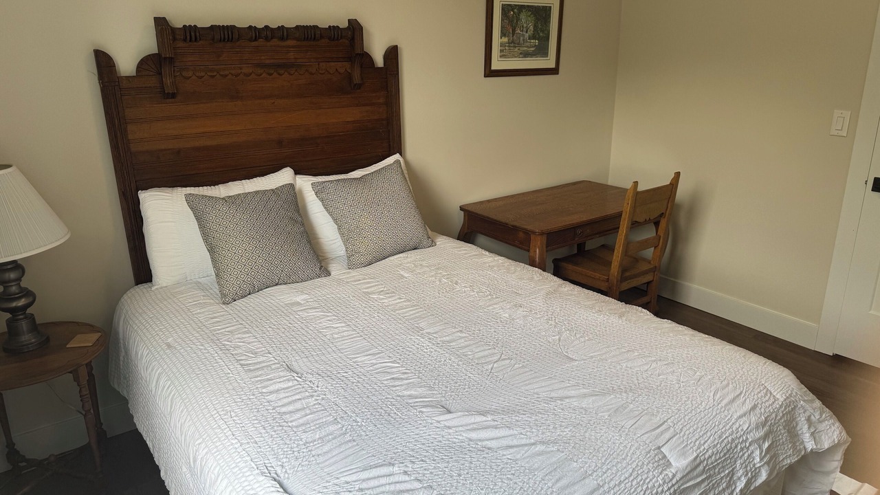 Photo of Bedroom in Burk's Falls
