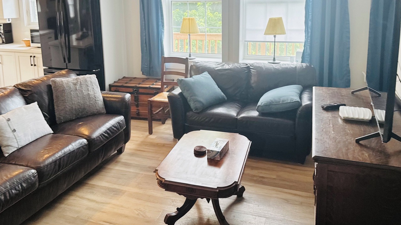 Photo of Livingroom in Burk's Falls
