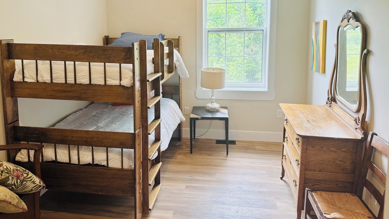 Photo of Bedroom in Burk's Falls