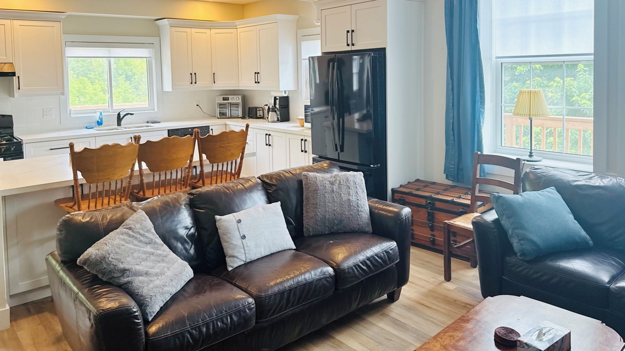Photo of Livingroom in Burk's Falls