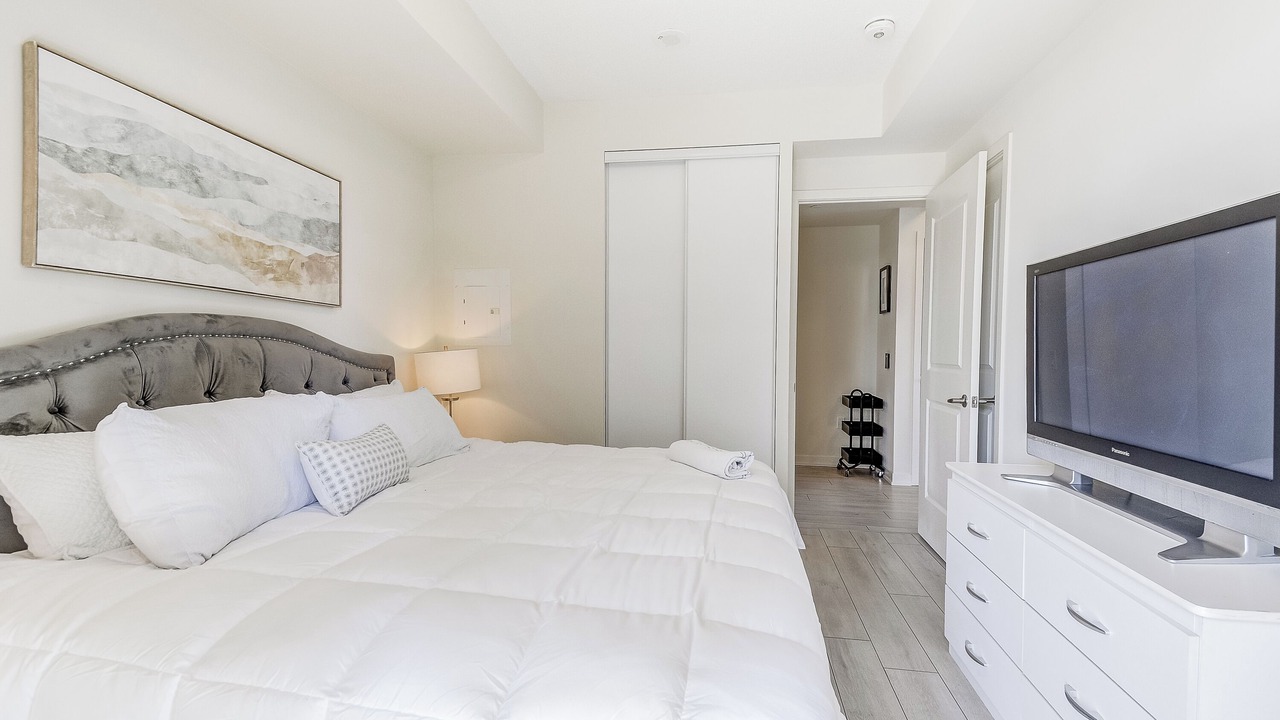 Photo of Bedroom in Humber Bay Shores