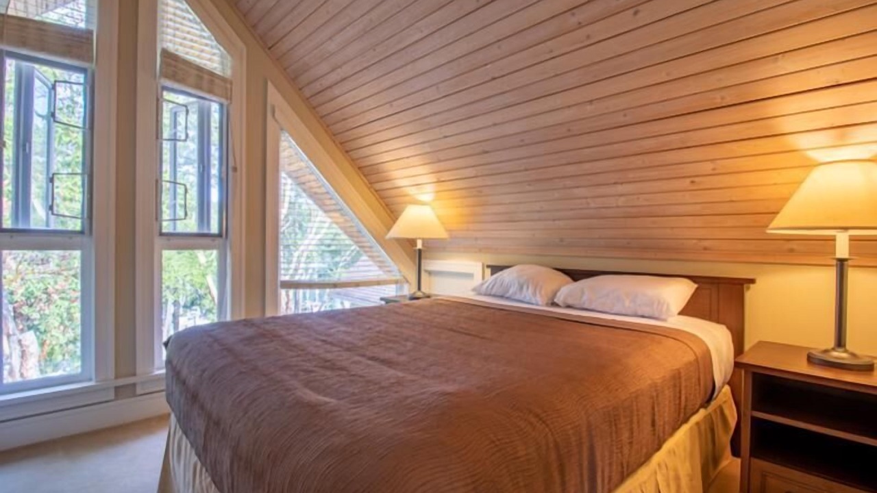 Photo of Bedroom in Pender Island