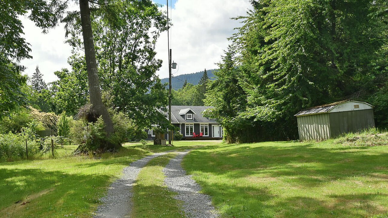 Photo of Outdoor in Gibsons