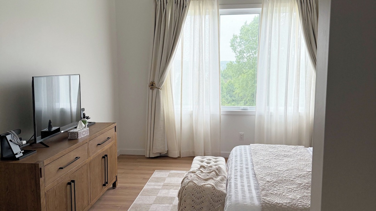 Photo of Bedroom in Greater Napanee