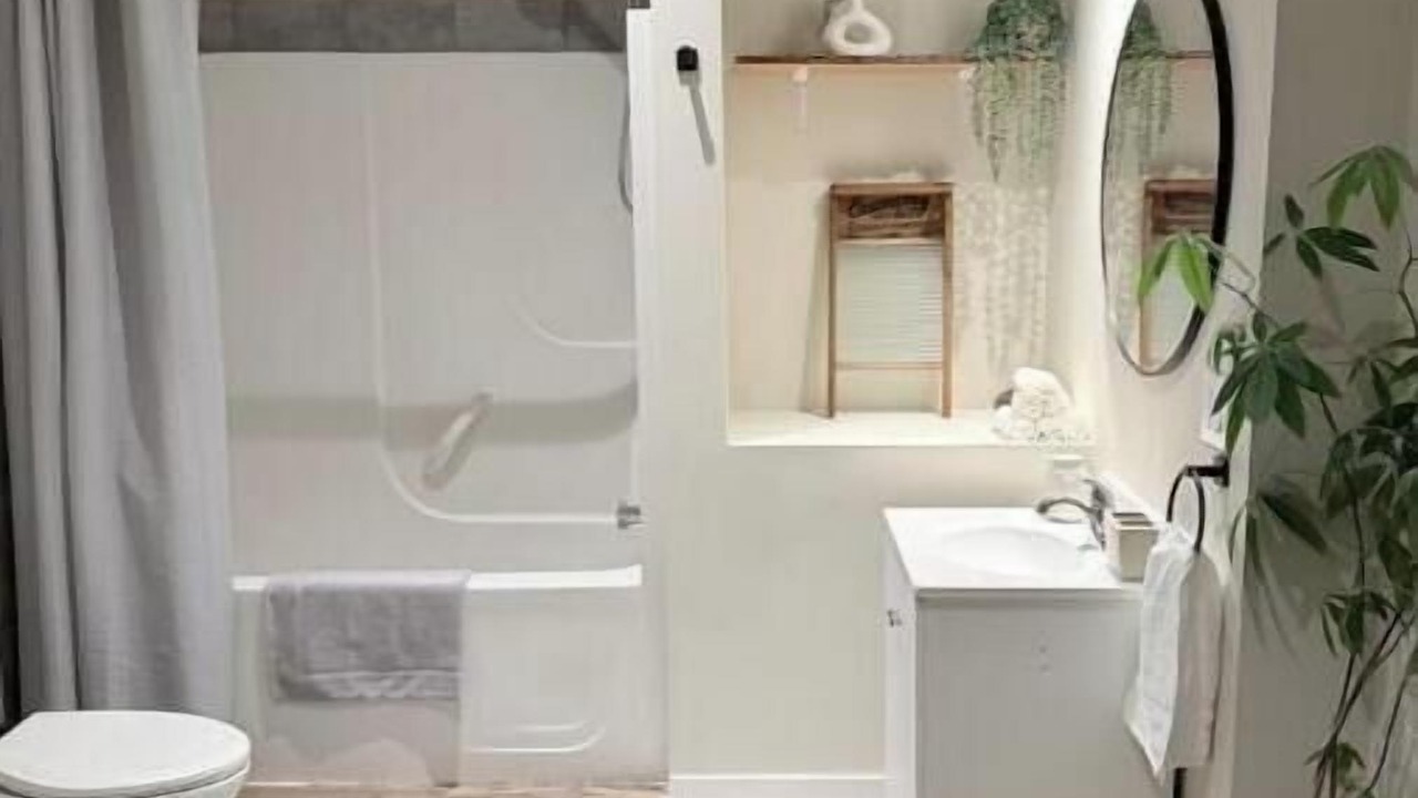 Photo of Bathroom in Otter Point
