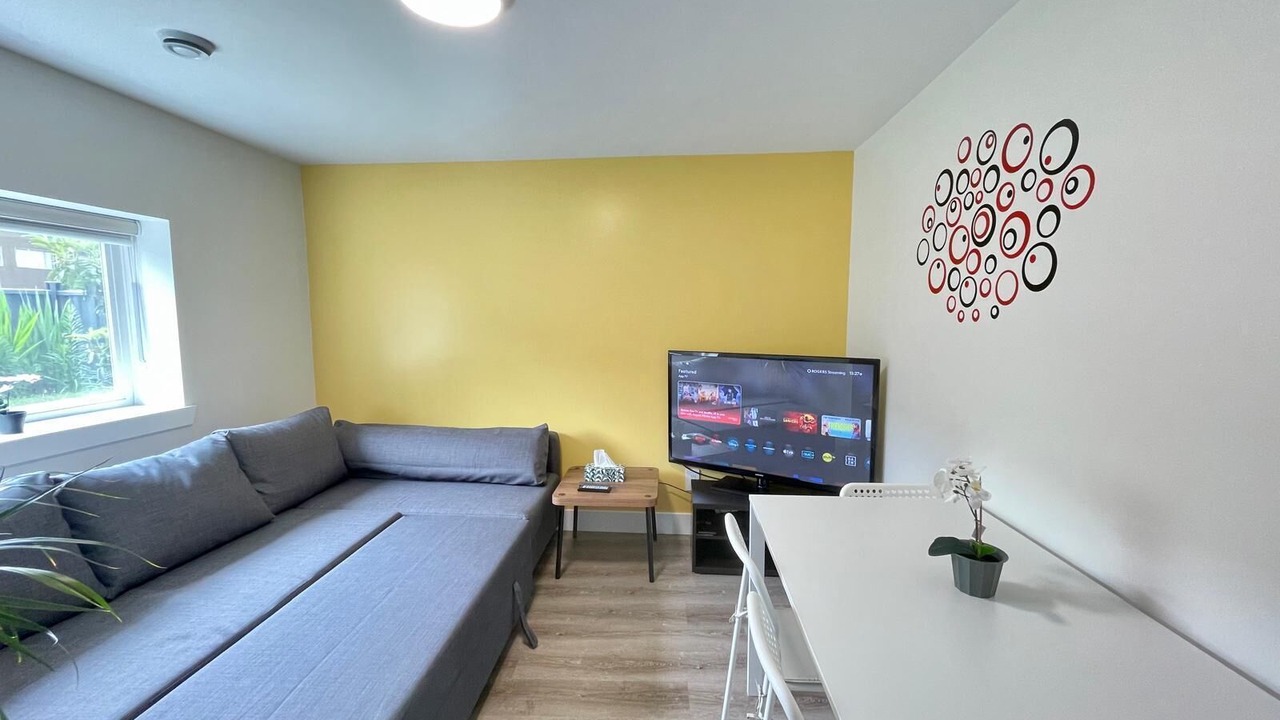 Photo of Livingroom in New Westminster