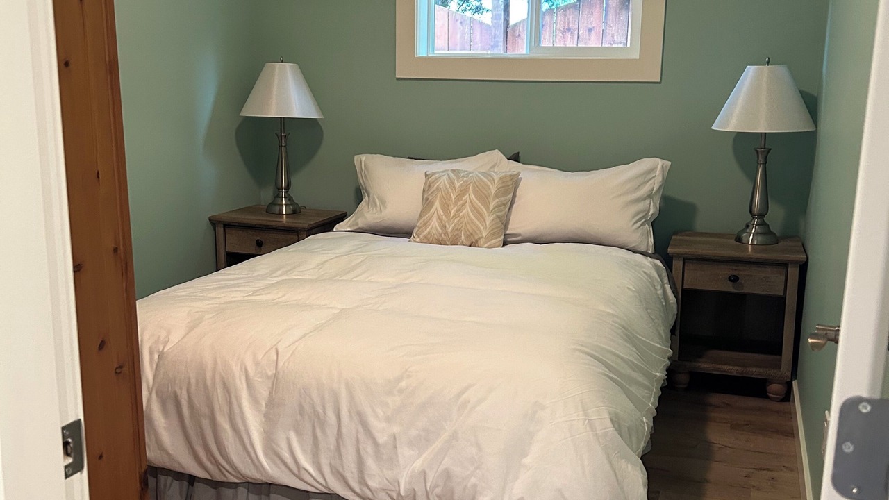 Photo of Bedroom in Christina Lake