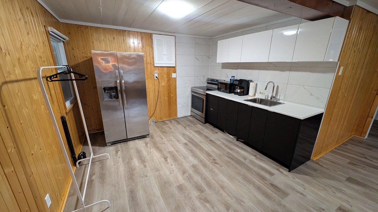 Photo of Kitchen in Algonquin Highlands