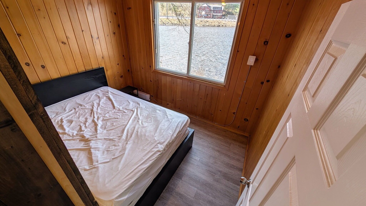 Photo of Bedroom in Algonquin Highlands