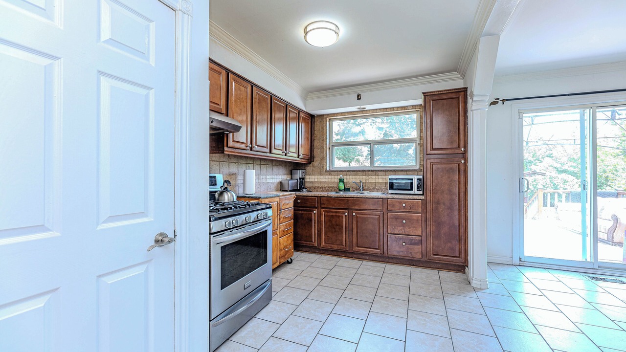Photo of Kitchen in Northeast Mississauga
